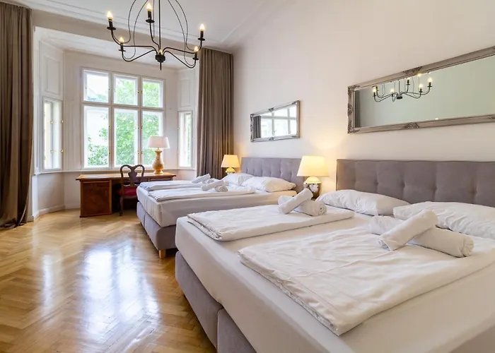 Large Luxury Near Townhall & Votivkirche